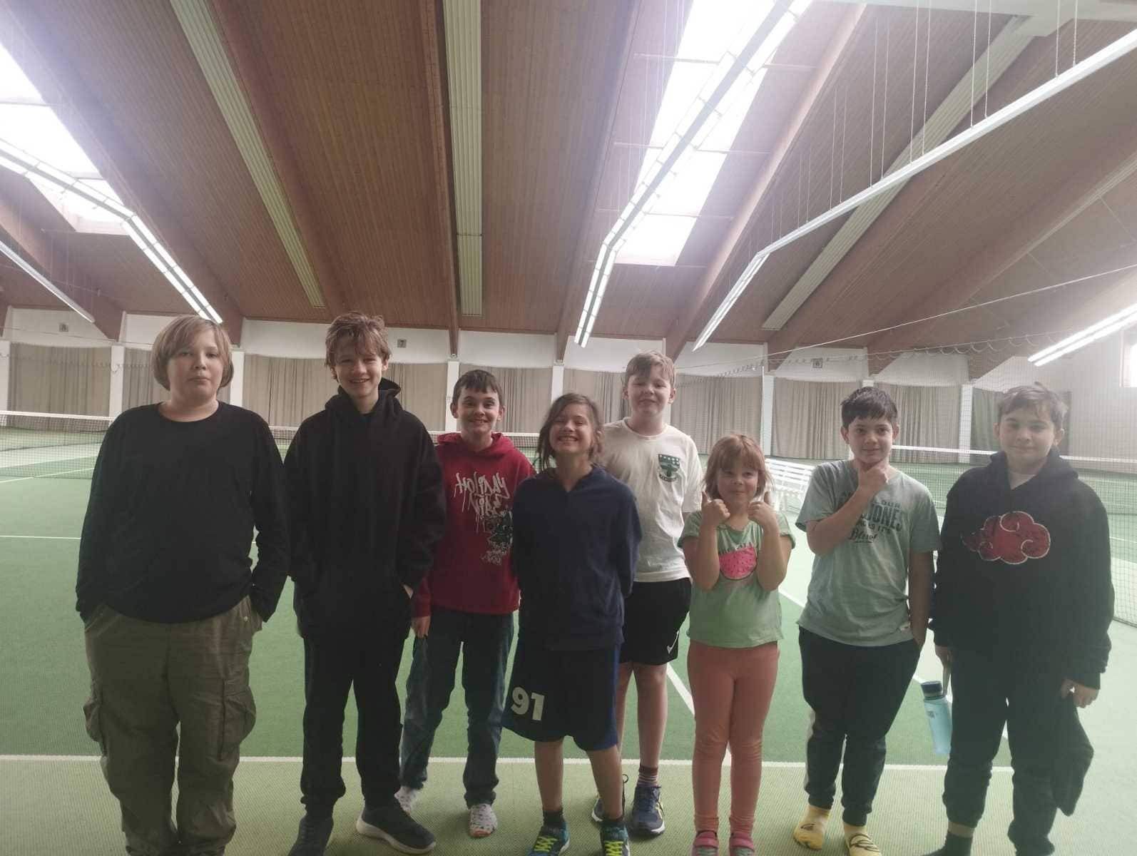 Minecraft-Team in der Tennishalle